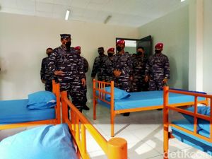 Tempat Isolasi TNI AL di Surabaya Berdaya Tampung 800 Pasien Segera Rampung Tempat Isolasi TNI AL di Surabaya Berdaya Tampung 800 Pasien Segera Rampung