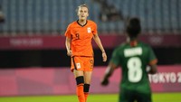 Gol lain Belanda dicetak Martens (2 gol), Shanice van de Sanden, Jill Roord, Lineth Beerensteyn, dan Victoria Pelova turut membuat gol. Zambia juga bikin kejutan ketika pemainnya Barbra Banda membuat hat-trick, mengikuti jejak Miedema.