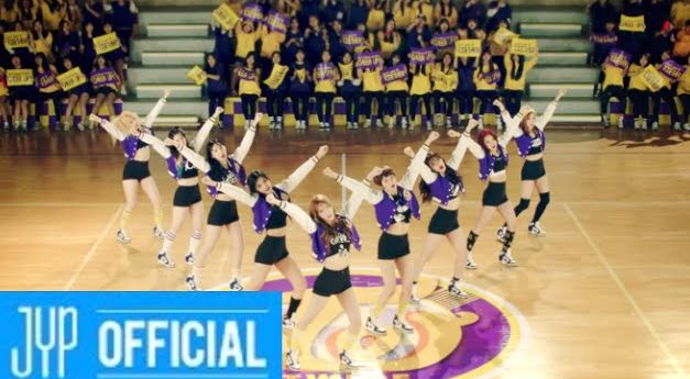 TWICE - Cheer Up MV / foto: youtube.com/JYP Official