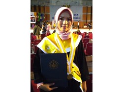 Kisah Wanita Dibully karena Anak Kernet Truk, Berhasil Lulus Cumlaude