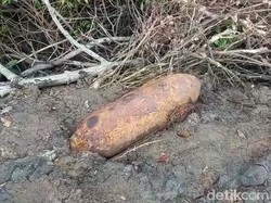 Warga Bone Temukan Benda Diduga Bom Pesawat Saat Bersihkan Empang