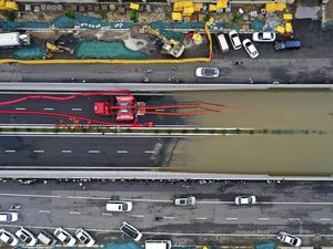 Foto: Infrastruktur Terendam Banjir, China Rugi 2,7 T