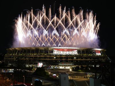 Gemerlap Kembang Api Sambut Pembukaan Olimpiade Tokyo