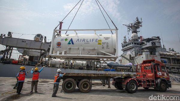 Bantuan Oksigen Medis dari India Tiba di Tanah Air