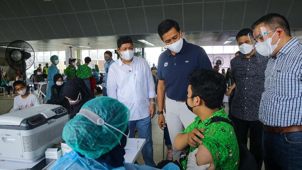 BPJS Ketenagakerjaan Bantu Percepatan Vaksinasi COVID-19 BPJS Ketenagakerjaan Bantu Percepatan Vaksinasi COVID-19