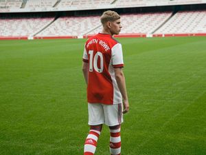 Arteta: Smith Rowe Minta Pakai Nomor 10, Siap Terima Konsekuensi