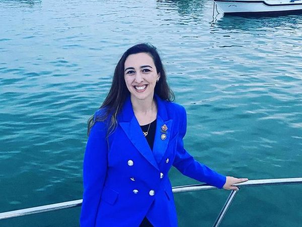 10 Potret Anggota DPR Cantik & Atlet Badminton yang Berlaga di Olimpiade