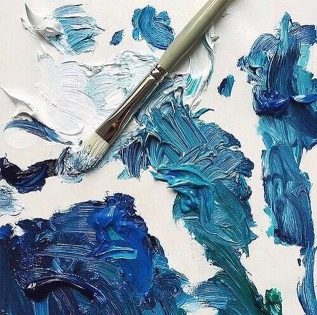 (Ilustrasi benda favorit berwarna biru / foto: pinterest.com)