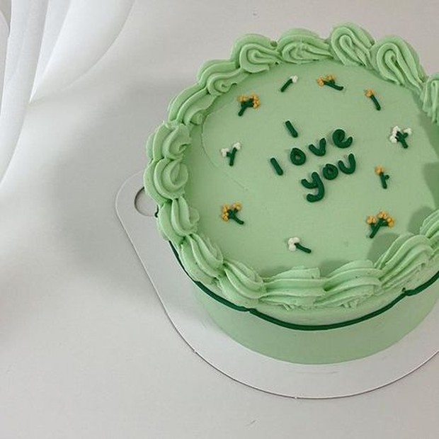 (Ilustrasi benda favorit berwarna hijau / foto: pinterest.com)