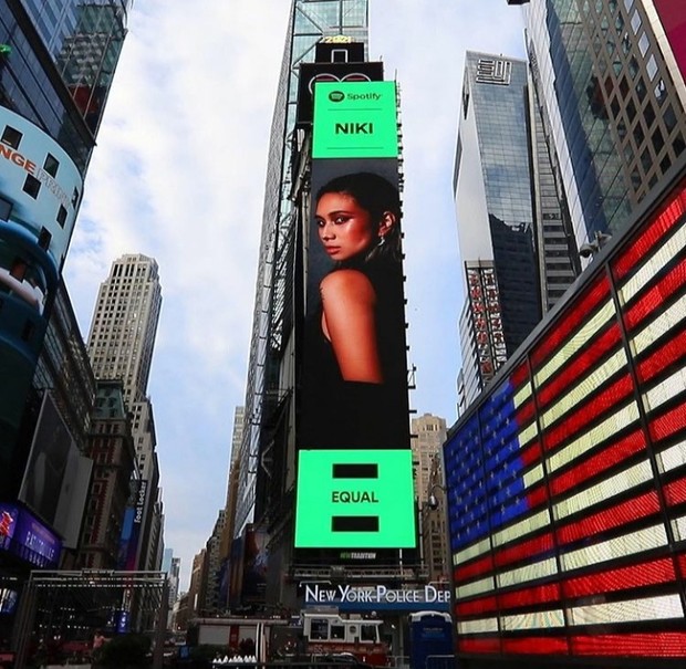 Raisa dan penyanyi indonesia yang muncul di times square new york