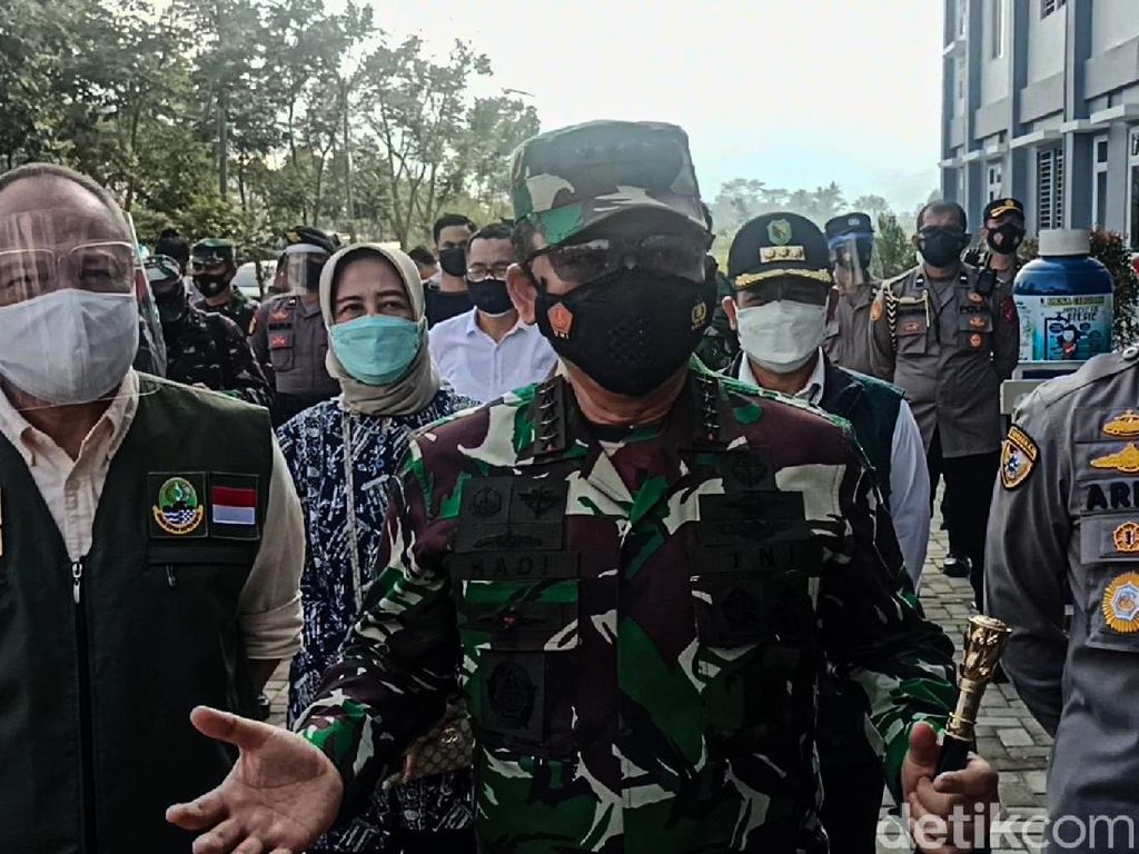 Panglima TNI Tinjau Wisma Atlet Si Jalak Harupat, Bahas Isolasi Terpusat Panglima TNI Tinjau Wisma Atlet Si Jalak Harupat, Bahas Isolasi Terpusat