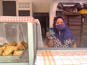 Pakai Aplikasi, Warga Terbantu Urus JKN-KIS Cuma dari Ponsel Pakai Aplikasi, Warga Terbantu Urus JKN-KIS Cuma dari Ponsel