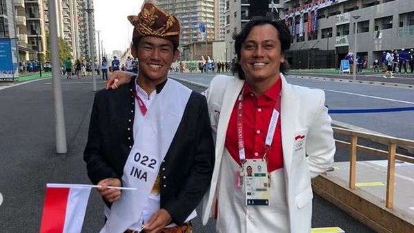 7 Potret Bersahaja Rio Waida Berbaju Adat Bali di Olimpiade Tokyo 2020