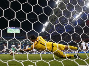 Rui Patricio Bisa Sehebat Alisson? Rui Patricio Bisa Sehebat Alisson?