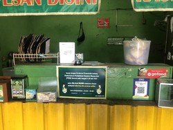 Sudah Taat Aturan PPKM, Wanita Ini Curhat Warungnya Tetap Digrebek Satpol PP