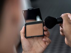 Toko Makeup Pria Pertama di Dunia Dibuka di Inggris, Seperti Ini Isinya Toko Makeup Pria Pertama di Dunia Dibuka di Inggris, Seperti Ini Isinya