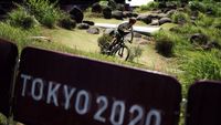 Begini Keseriusan Atlet Saat Latihan di Trek Sepeda MTB