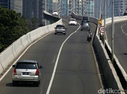 Konvoi Pemotor Keroyok Pemobil di JLNT Casablanca Kini Diburu Polisi