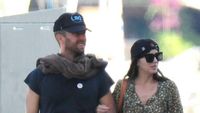 Alasan Dakota Johnson dan Chris Martin Putus