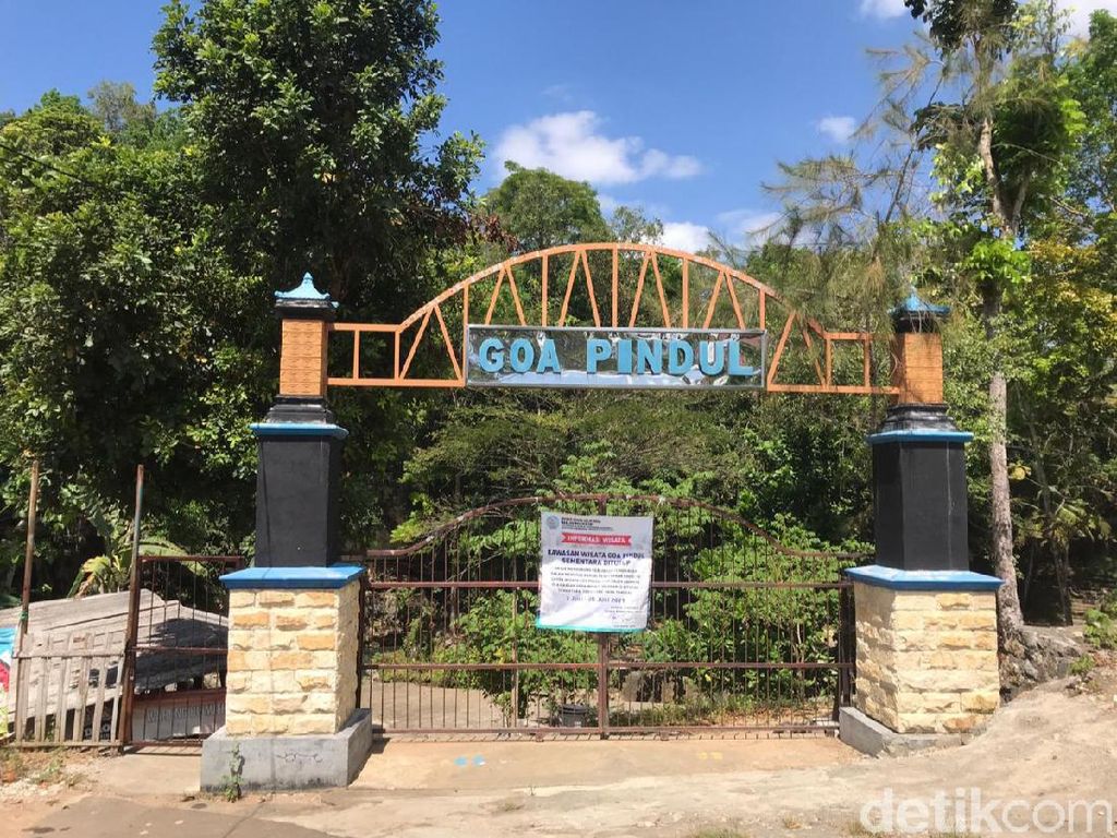 Kibarkan Bendera Putih, Pengelola Goa Pindul Berharap Ada Relaksasi saat PPKM Kibarkan Bendera Putih, Pengelola Goa Pindul Berharap Ada Relaksasi saat PPKM
