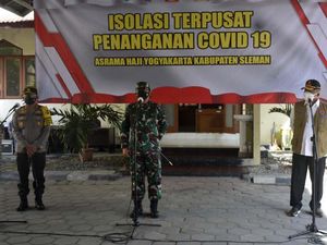 Panglima TNI dan Kasatgas COVID-19 Tinjau Asrama Haji Sleman Panglima TNI dan Kasatgas COVID-19 Tinjau Asrama Haji Sleman