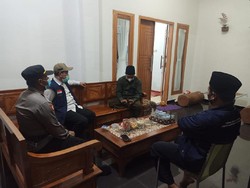 Hajatan Anggota DPRD Banyuwangi dari PPP Saat PPKM Didatangi Satgas COVID-19