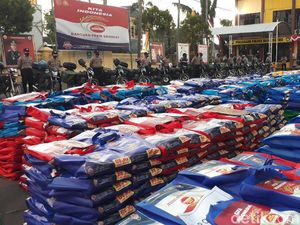 5.600 Paket Beras Dibagikan ke Warga Bojonegoro yang Terdampak Pandemi