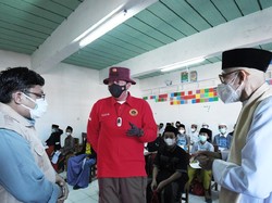 BIN Sebar 15 Ribu Vaksin Khusus Santri Ponpes-Pelajar Umum di 7 Provinsi