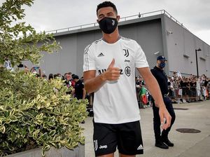 Ronaldo Balik ke Juventus, Latihan Perdana Bareng Allegri