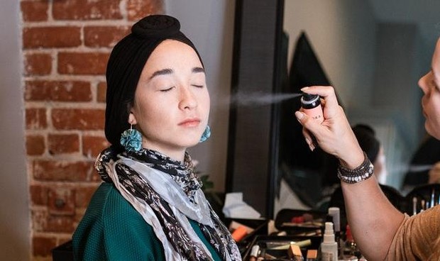 Ilustrasi menggunakan setting spray/Pexels.com/ RODNAE Productions