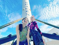 Jennie Blackpink Foto Bareng Pacar Elon Musk, Latarnya Roket SpaceX