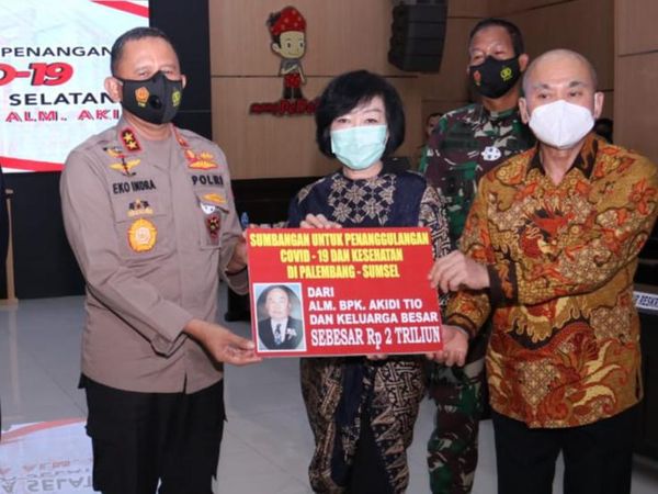 Momen Keluarga Pengusaha Tajir Sumbang Rp 2 T untuk Penanganan COVID Sumsel