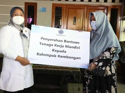 Lewat Program Tenaga Kerja Mikro, Menaker Bantu PKL di Jakarta