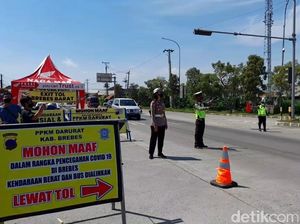 Selama Pintu Masuk Jateng Ditutup, 6.926 Kendaraan Diputar Balik di Brebes Selama Pintu Masuk Jateng Ditutup, 6.926 Kendaraan Diputar Balik di Brebes