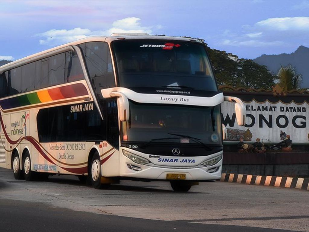 Sinar Jaya Tak Masalah Disebut Bus Keong, yang Penting Penumpang Selamat