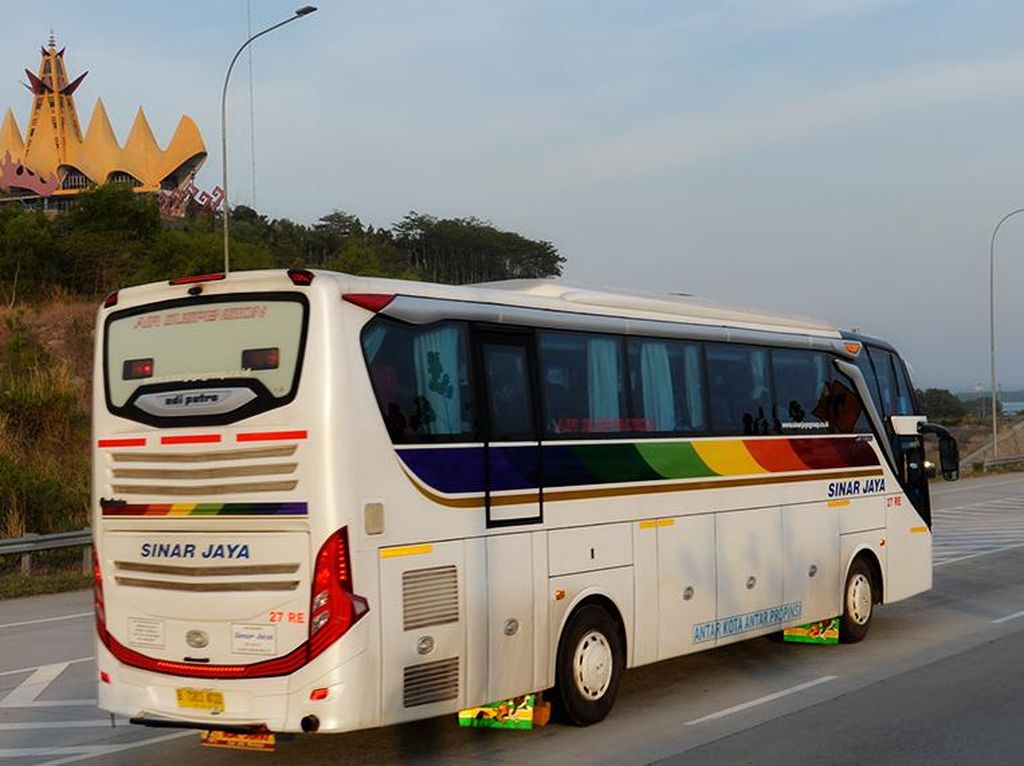 Cerita PO Sinar Jaya Bawa 1 Penumpang dari Jakarta ke Surabaya