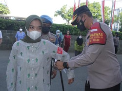 Kejar Herd Immunity, Polres Jakbar Gandeng 700 Relawan Gelar Vaksinasi