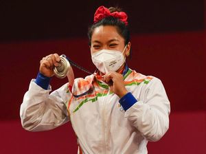 Lifter Ini Dapat Pizza Gratis Seumur Hidup Usai Raih Perak Olimpiade!