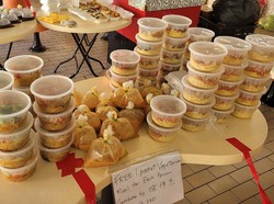 Salut! Pasien Kanker Ini Sumbang 60 Makanan Vegetarian Saat Pandemi