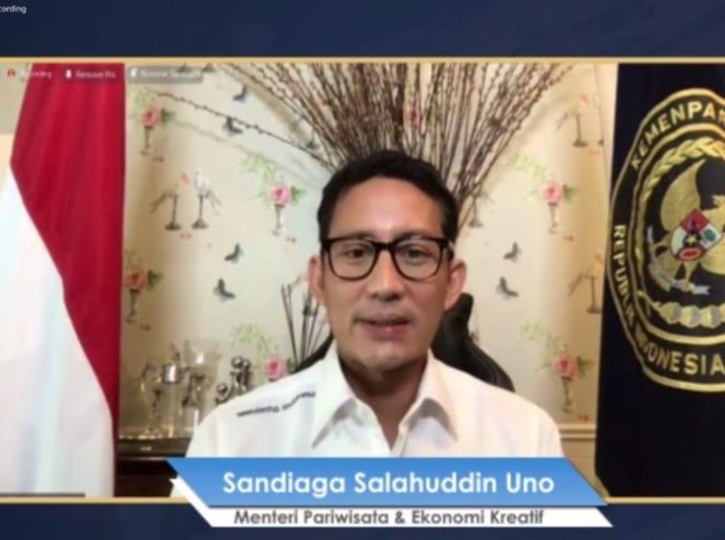 Sandiaga: Penyusunan AMDAL TN Komodo Dikebut, Segera Dikirim ke UNESCO Sandiaga: Penyusunan AMDAL TN Komodo Dikebut, Segera Dikirim ke UNESCO