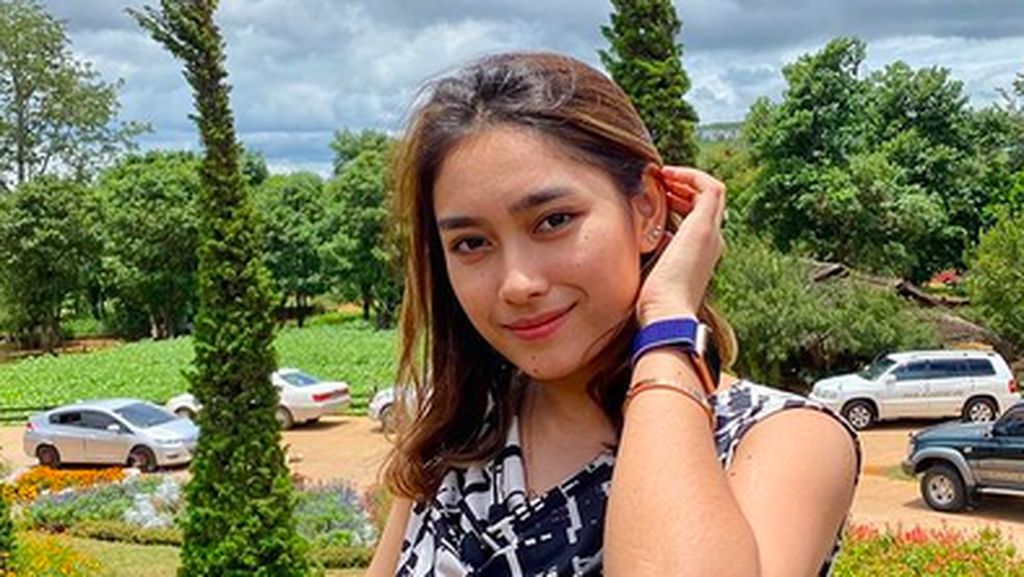 9 Potret Cantik Atlet Bulutangkis Myanmar yang Bikin Salfok Netizen Indonesia 9 Potret Cantik Atlet Bulutangkis Myanmar yang Bikin Salfok Netizen Indonesia