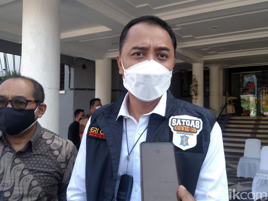 Walkot Eri Sebut Kasus COVID-19 di Surabaya Menurun Selama 5 Hari PPKM Level 4 Walkot Eri Sebut Kasus COVID-19 di Surabaya Menurun Selama 5 Hari PPKM Level 4