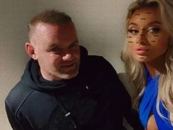 Pengakuan Model Seksi yang Mabuk sama Wayne Rooney