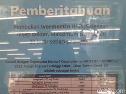 Laris Diburu Warga, Harga Vitamin dan Obat Antivirus di Surabaya Masih Normal