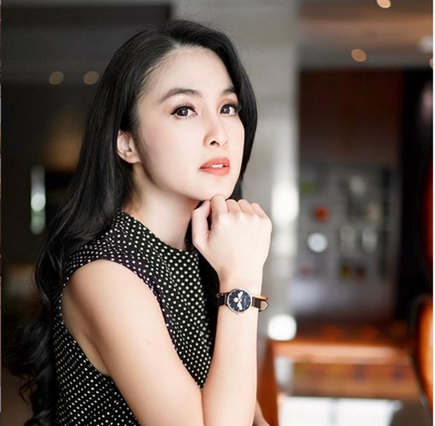 Artis Indonesia/Foto: instagram.com/sandradewi88 Sandra dewi, artis cantik berasal dari bangka belitung