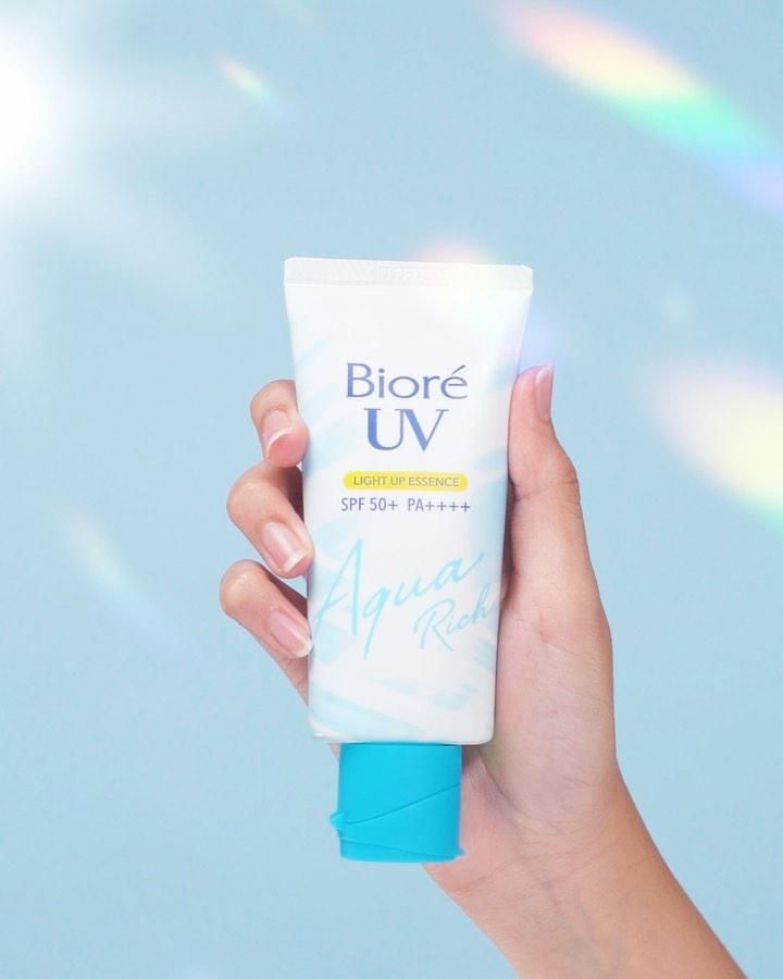 Biore UV Aqua Rich Light Up Essence SPF 50+ PA++++