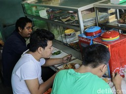 Ini Aturan PPKM buat Warteg hingga Supermarket di DKI Terbaru