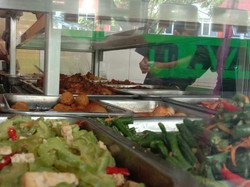 Imbas PPKM Level 4, 50% Warteg Gulung Tikar, Omzet Anjlok 90%