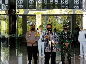 Mendagri Soroti COVID di Tangsel: BOR 90%-Vaksinasi Belum Capai Target Mendagri Soroti COVID di Tangsel: BOR 90%-Vaksinasi Belum Capai Target