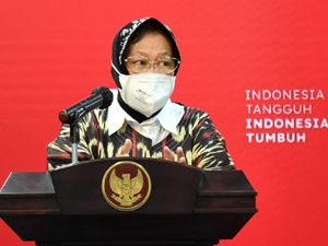 Risma Pastikan Perlindungan Sosial Bagi 4 Juta Anak Yatim Risma Pastikan Perlindungan Sosial Bagi 4 Juta Anak Yatim